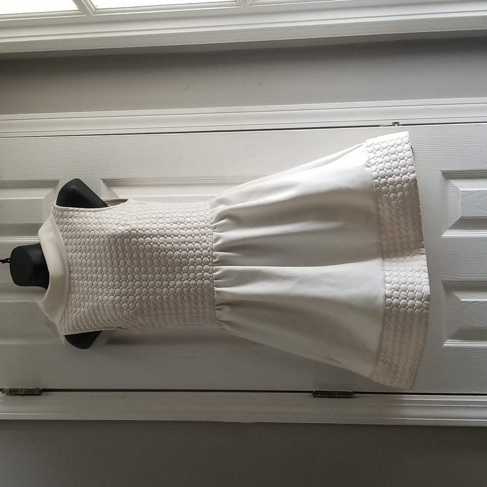 Innocent women's dress cream size M